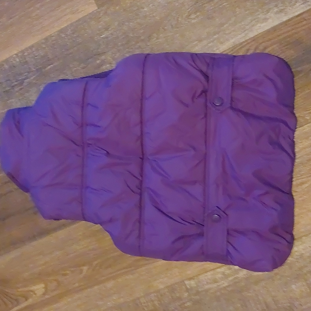 Vest - Picture 4 of 8